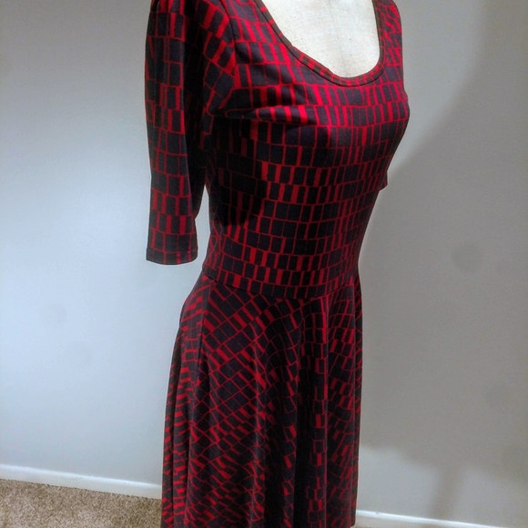 LuLaRoe Dress *FINAL SALE!! $25** - Picture 4 of 4